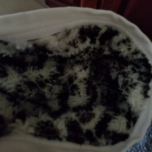 Fox M/L faux fur lined off white jacket - Picture 8 of 8